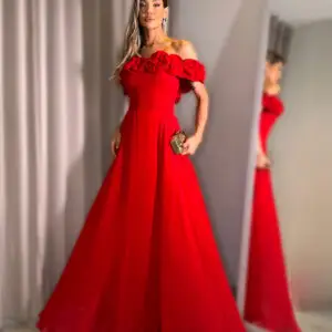 NFL1268 Vestido vermelho ombro a ombro detalhes rosas